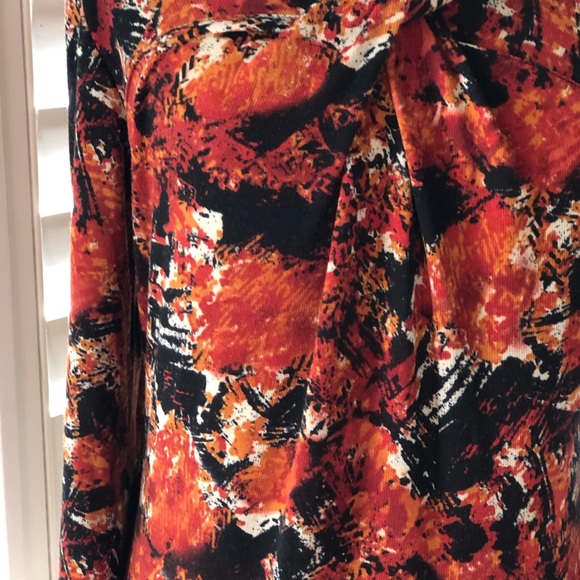 Black & dark Orange Printed LS Knit Top Small - Picture 4 of 7